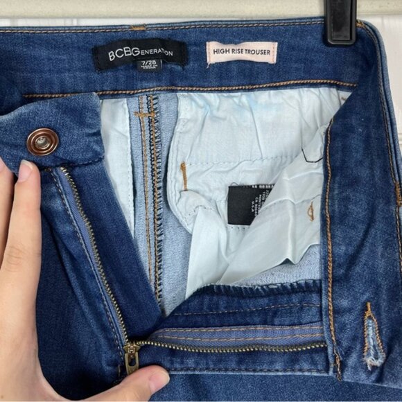 BCBGeneration Denim High Rise Wide Leg Trouser Jeans - Picture 5 of 8